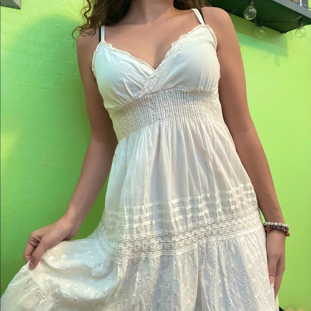 FAIRY-CORE 🧚‍♀️ Dainty White Eyelit Dress!